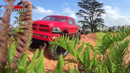 下载视频: 15 Scale RC Trucks Offroad Adventures Jeep Wrangler Dodge TF2 hilux Defender 90 Unimog  Stunning Videos