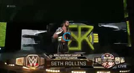 WWE Fan invade a entrada de Seth Rollins