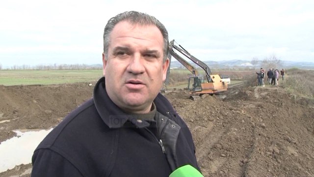 Lushnje, përmirësohet situata; priten ndihmat për banorët - Top Channel Albania - News - Lajme