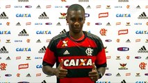 Juan retorna ao Fla após 14 anos: 'É estranho ser reapresentado no seu clube de coração'