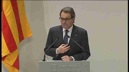 Mas anuncia su renuncia a ser president y cede el testigo a Carles Puigdemont