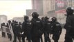 Prishtina në tym e flakë, protestuesit përleshen me policinë, molotov drejt kryeministrisë- Ora News