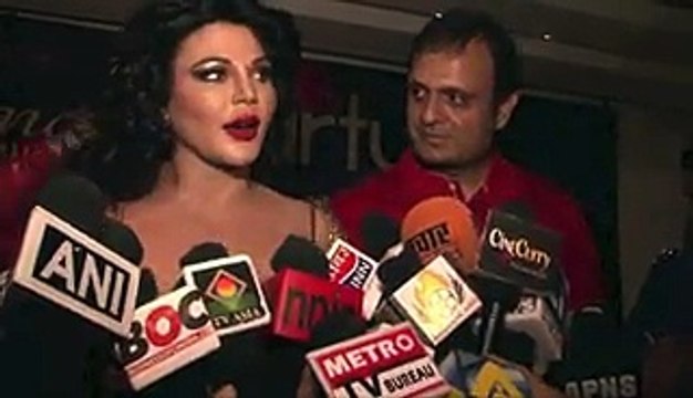 Shocking! Rakhi Sawant Insults Sunny Leone ->Latest Bollywood News