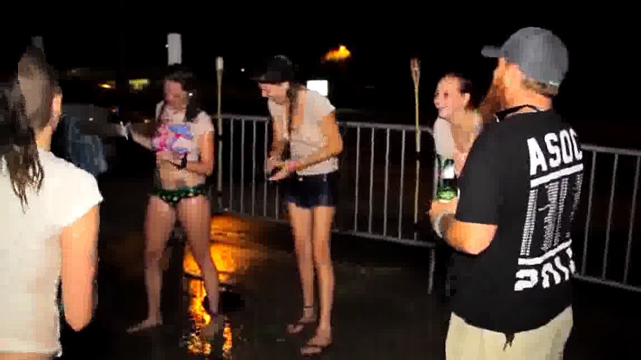 WET T-SHIRT CONTEST - Bikini CONTEST