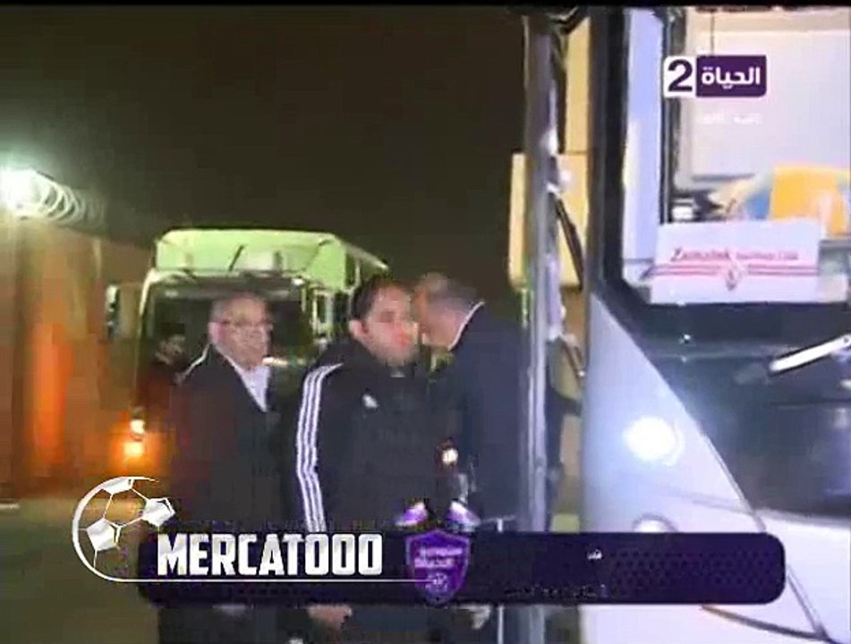 لقطة مؤثرة - بكاء كابتن 'طارق سليم' لحظة مقابلة 'حازم إمام' وتعزيته فى وفاة والده