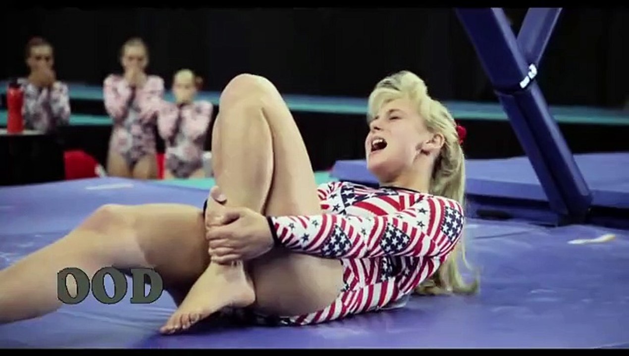 THE BRONZE Trailer (Raunchy Comedy - 2016)
