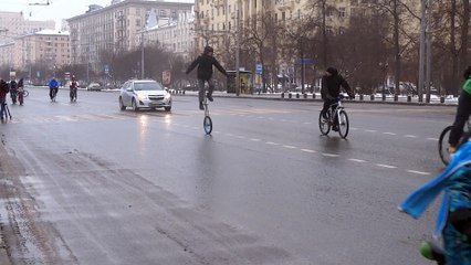 Зимний велопарад в Москве