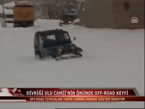 Divrigi'de kar üstünde Off-road gösterisi sunuldu... on the snow off-road show