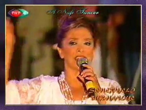 Belkıs AKKALE-Daha Senden Gayrı Âşık Mı Yoktur (3)