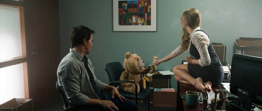 Amanda Seyfried soles