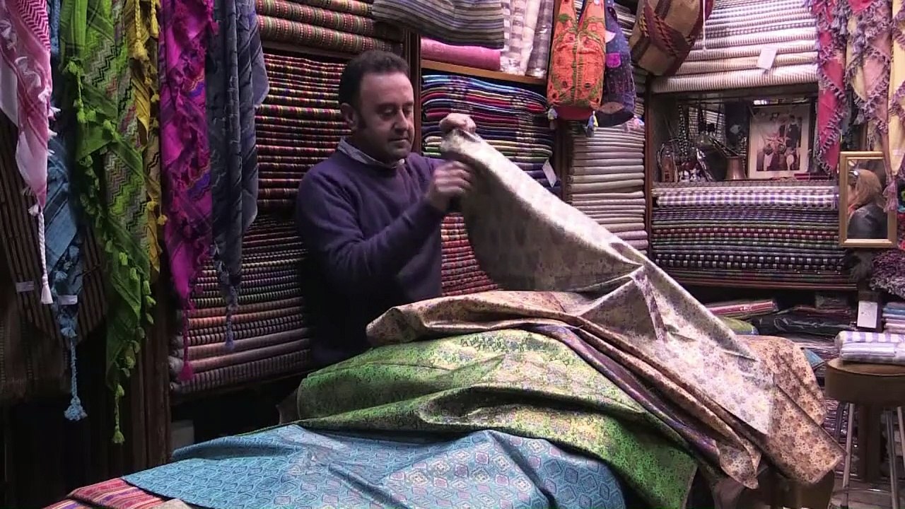 In old Damascus, war threatens Syrian handicrafts