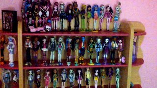 My Entire Monster High Collection!! 44 dolls!!!!!(Needs to be Updated!!)