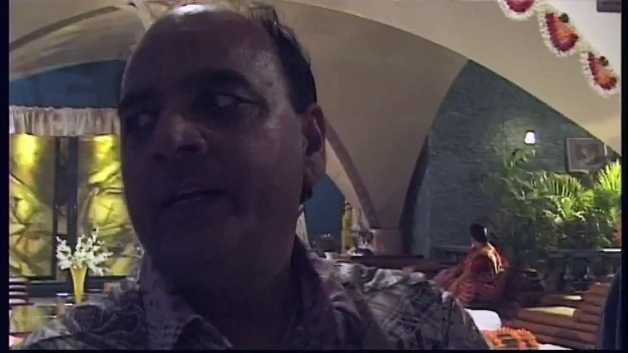 Karisma Kapoor , Salman Khan, Sunjay Dutt On the Set of Chal Mere Bhai Song