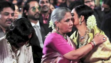 Finally Rekha and Jaya Bachchan Makeup at Stardust awards 2015
