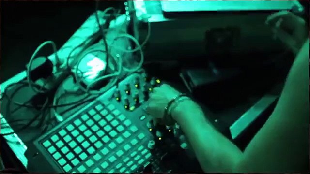 DUBTAZER Live At OZORA Festival (World Music 720p)