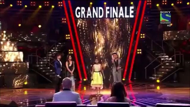 Tu heer meri- kis kis ko pyar karu video song live by kapil sharma