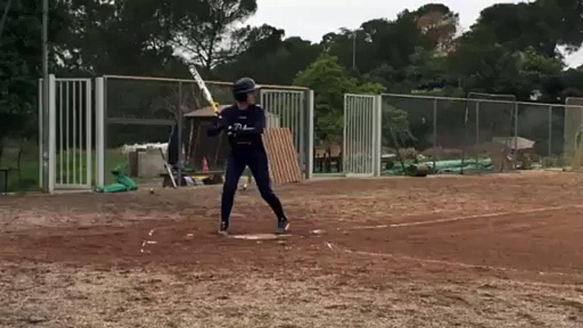 Baseball & Softball Plastic Training Balls & Bats Hitting Aid Baseball