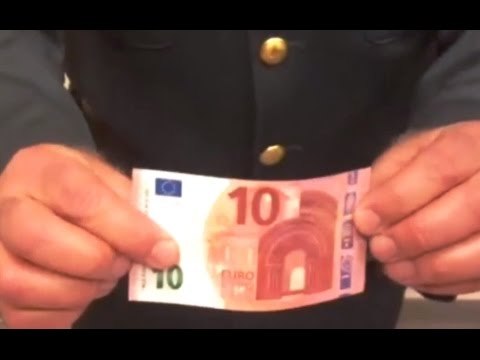 Casoria (NA) - Sequestrati 500mila euro falsi in banconote da 10 (07.12.15)