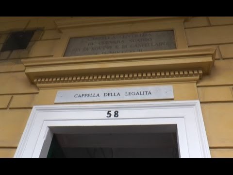 Napoli - Una Cappella della Legalità al Cimitero di Poggioreale (09.12.15)