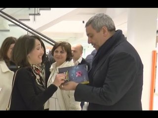 Sant'Anastasia (NA) - "Cuccioli", De Giovanni incontra gli studenti (10.12.15)