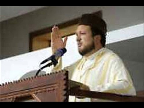 Den deze word op den tv voorgesteld als ne matige moslim......??