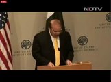 why Pakistani media did not show this type of video which insult Nawaz Sharif during his speach in America