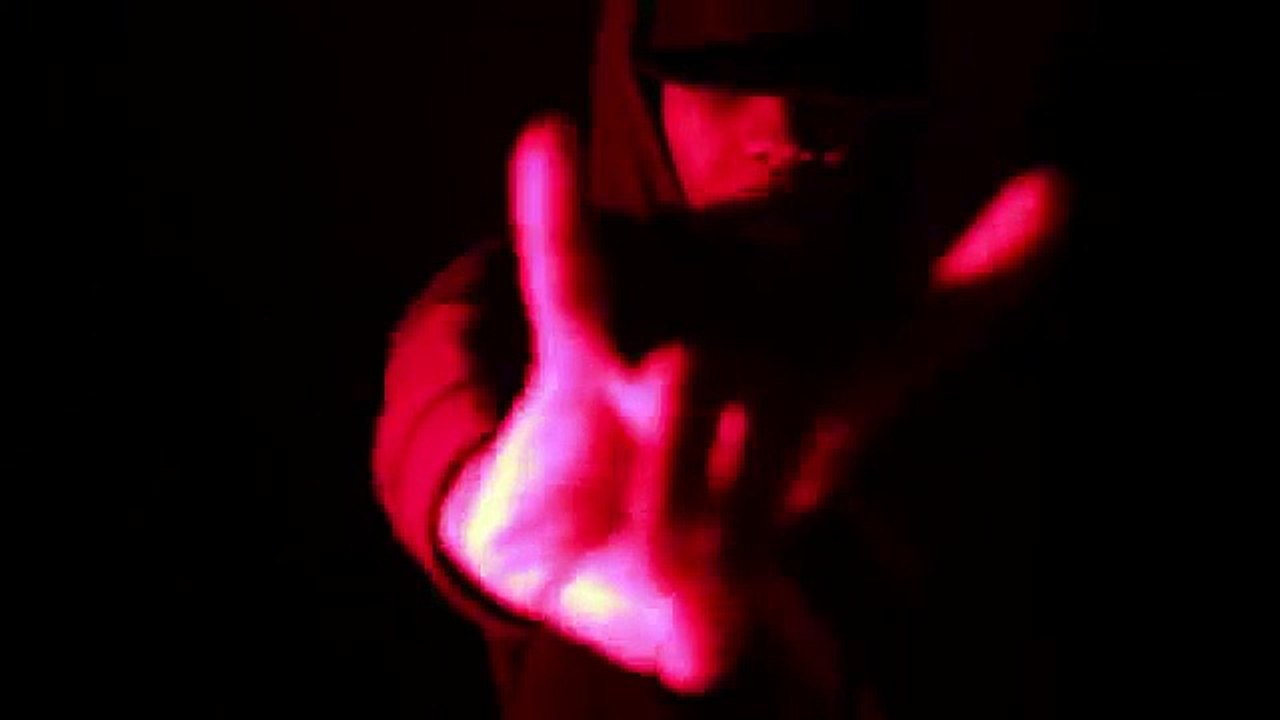 STILL FRESH - J'ATTENDS RIEN D'PERSONNE  (Prod. By Rikeluxxbeats)