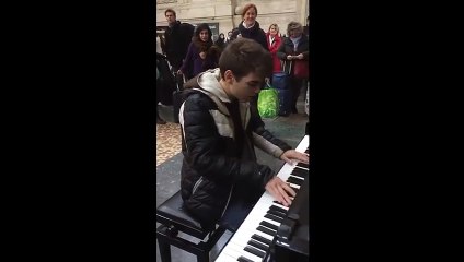 Игра на вокзале, за день до рождества