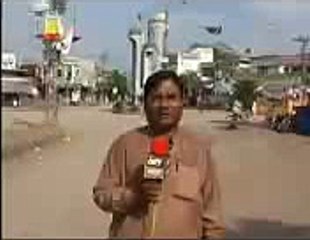 Funny News Reporter abusing in live camera