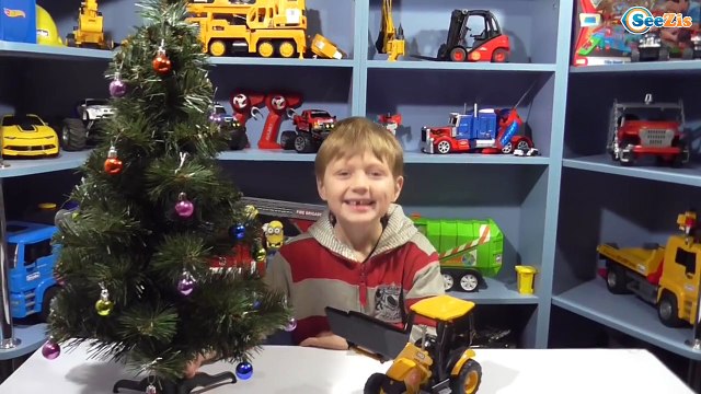 ✔ Bruder. Машинки вместе с Игорьком наряжают Елку к Новому Году - Tow Truck Excavator and Tractor ✔