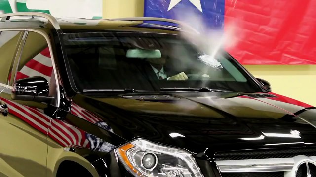 Автомат Калашникова против бронированного Mercedes-Benz GL-Class