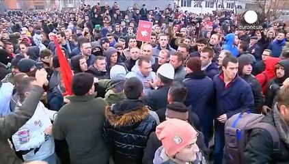 Kosovo: violenta manifestação contra acordo com a Sérvia