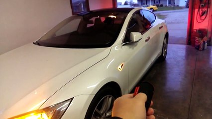 Tesla Model S 7.1 Summon Exit