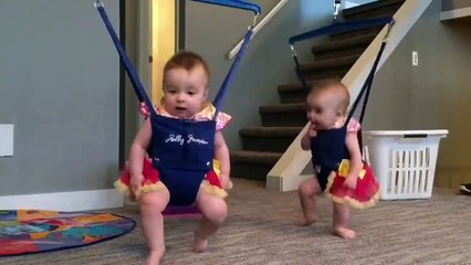 Des bébés dansent et sautent! Le truc le plus chou et mignon de la journée