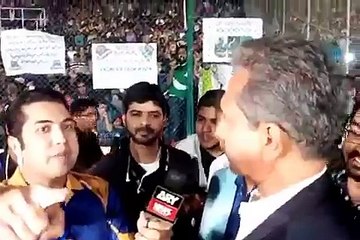 That was -some- national level trolling.. #NationalStadiumChantsAltaf_x264