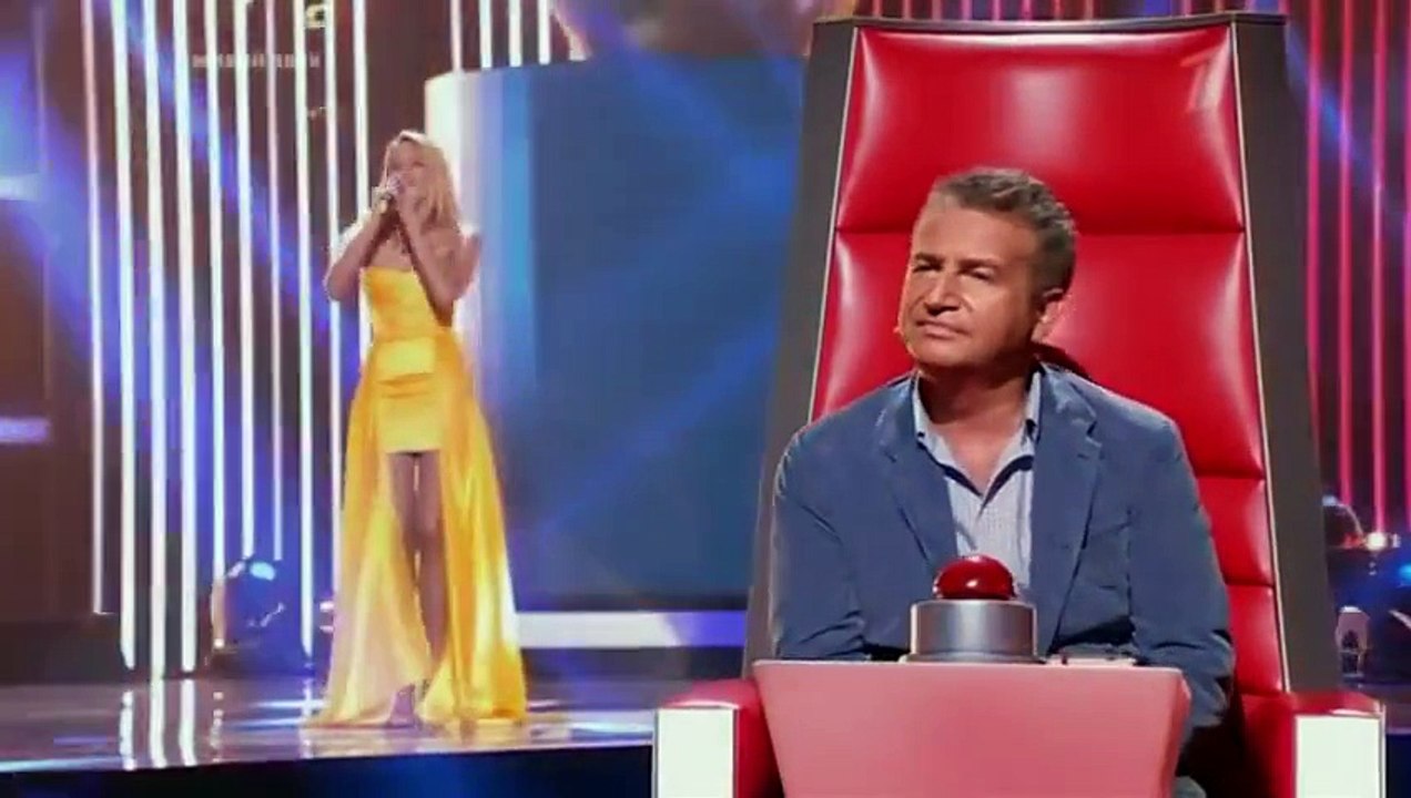 Голос. Судьи повернулись на первой ноте. Девушка нереально красиво спела (1)