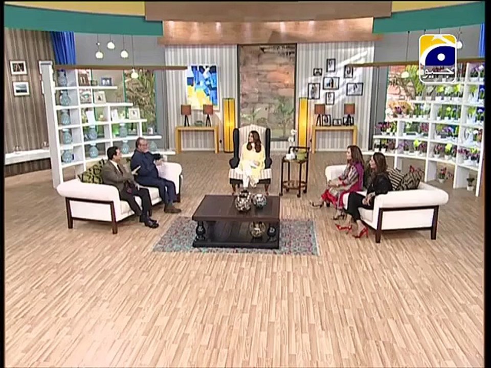 Nadia Khan Show - What Happened when Nadia Khan Mixed 4 Creams and Putted on Her Face ??