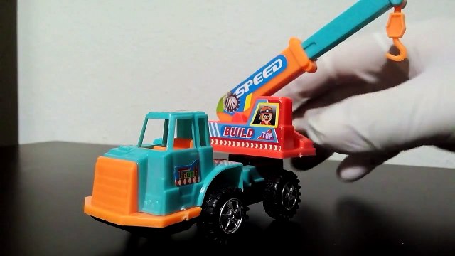 oyuncak iş makinaları,oyuncak vinç,vinç,oyuncak kepçe