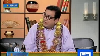 Azizi as Funny poet Hasb e Hal