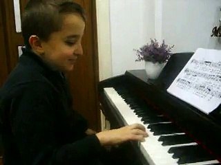 PİYANO DERSİ- MEDARMONİSANAT AKADEMİSİ-www.medarmonisanat.com