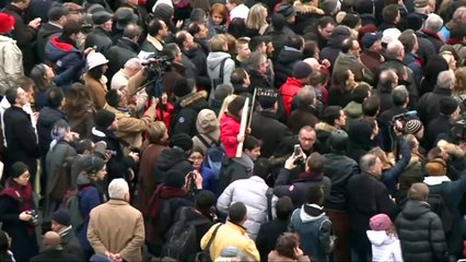 Hollande leads tributes to victims of terrorism in Paris