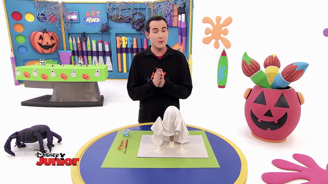 Art Attack - Le Revenant Phosphorescent - Disney Junior - VF