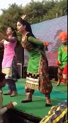 kmaal da dance kardi eh kuri ta