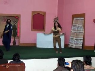 Band Kamre Mein Piyar Karen gey anmol wafa staig artist Lahor