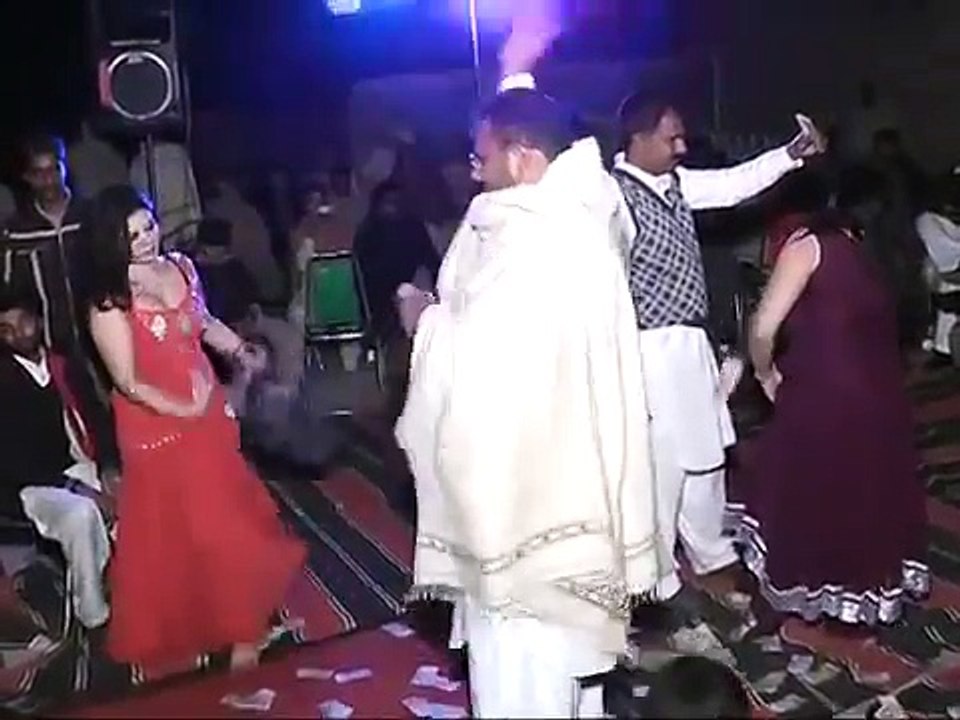 hot private mujra 2016