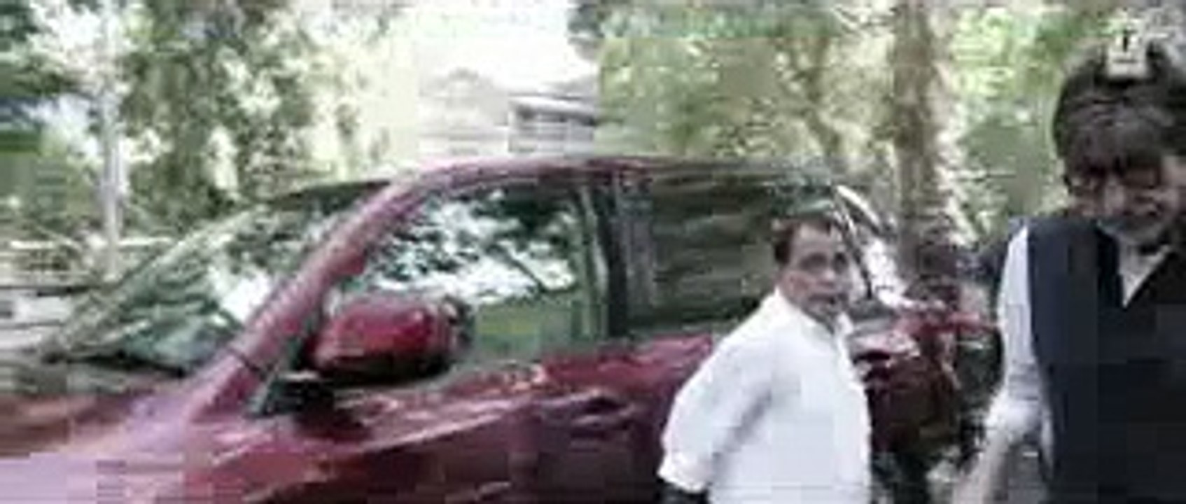 Friends Behind The Friendship Song - 'Atrangi Yaari' - Amitabh Bachchan, Farhan Akhtar - T-Series