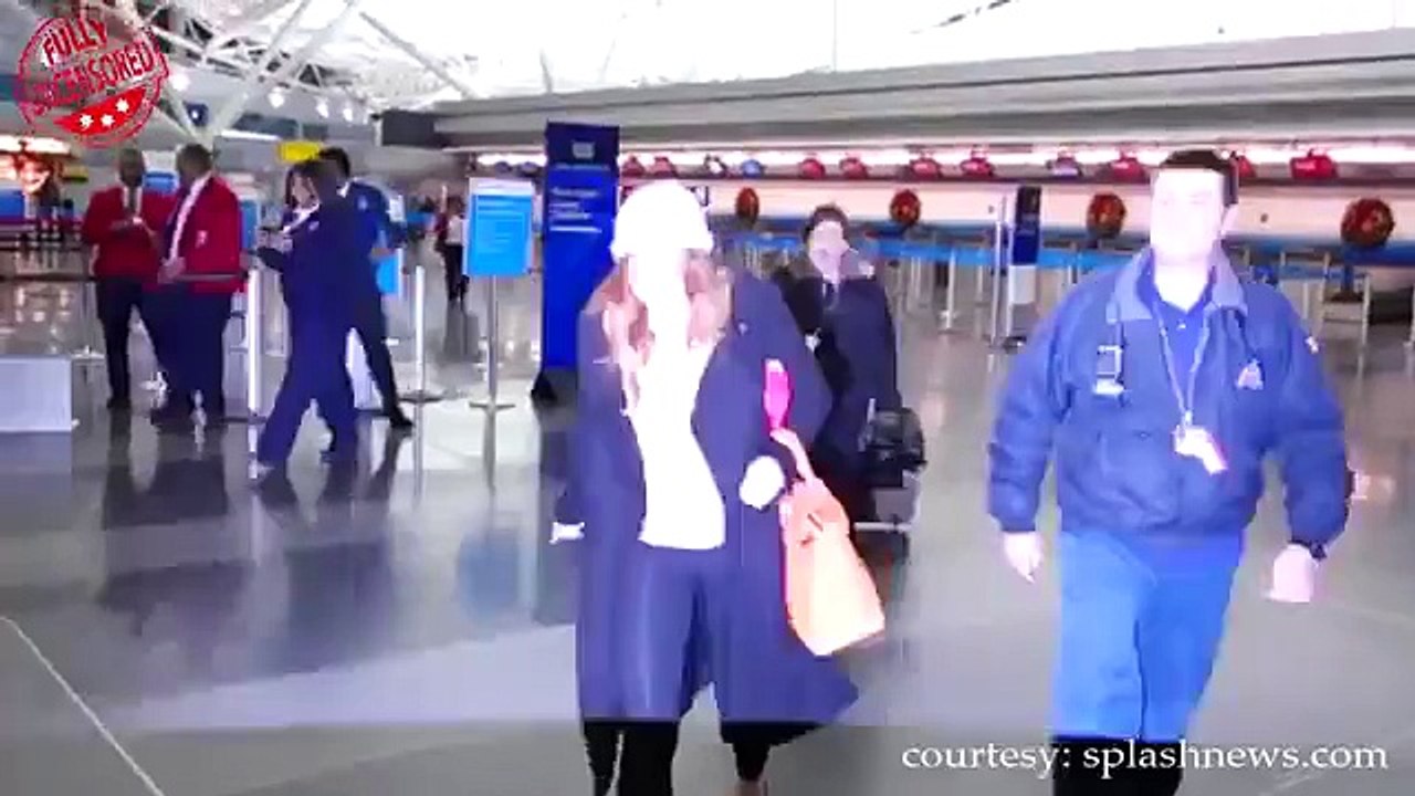 Lindsay Lohan Shows Her Seductive Side In London