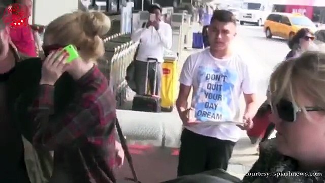 Iggy Azalea Flashes Major Cleavage And Also Disses Rita Ora