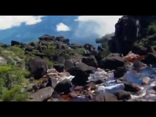 A Beautiful Video Of the Tallest Water fall on Earth- Angel Falls