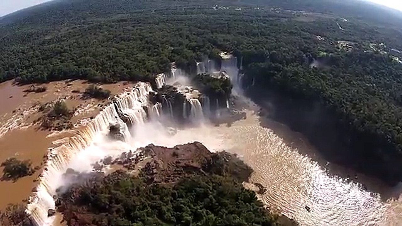 Iguazu Falls – Flythrough with a Phantom Drone
